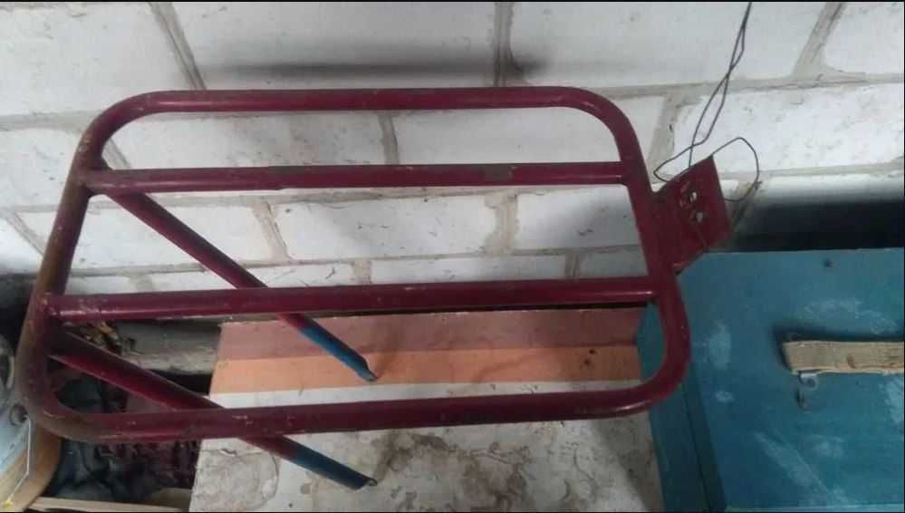 Мощный багажник на велосипед