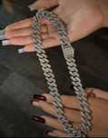 iced chain w kolorze srebrnym