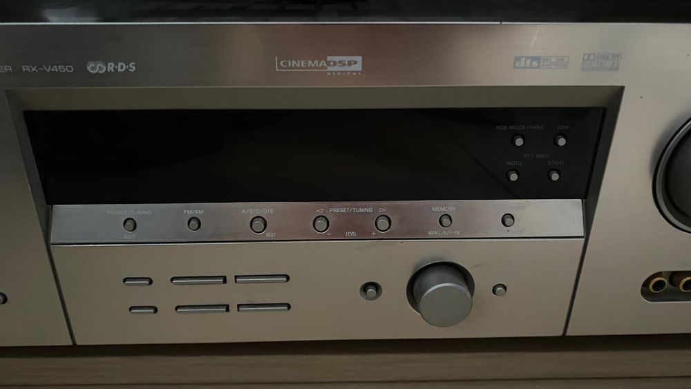 Amplituner YAMAHA RH-V450