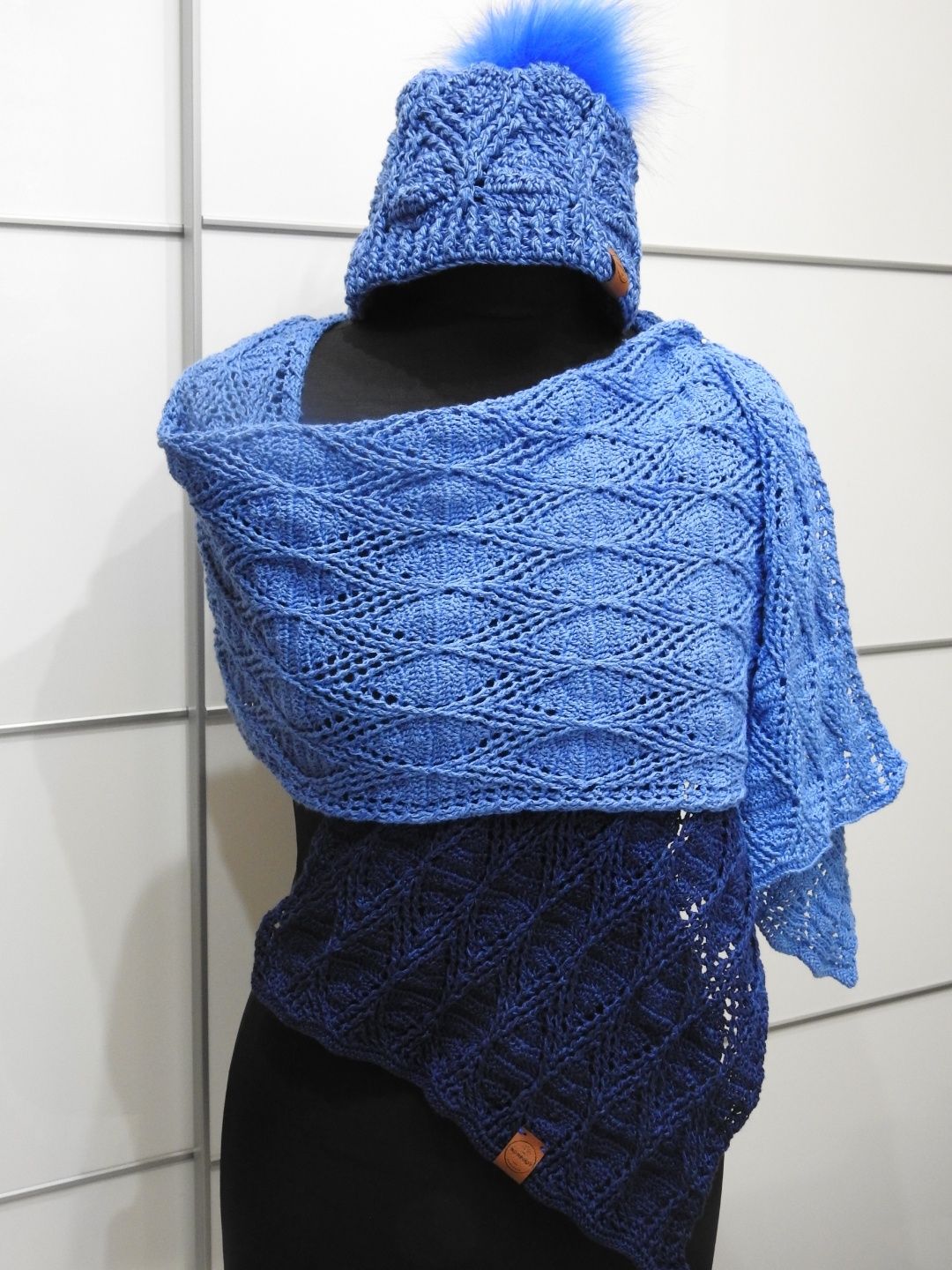 Komplet czapka i szal na szydełku handmade