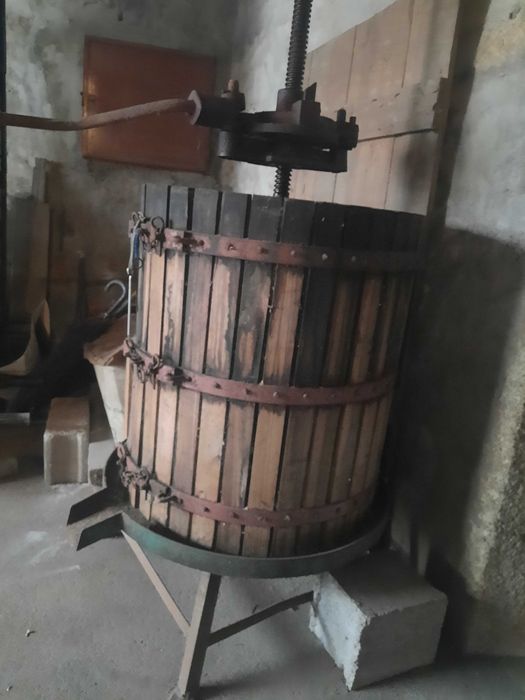 Prensa para uvas