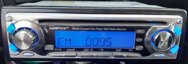 Radio  CD   MP3 winda CHICAGO i CLATRONIC - okazja