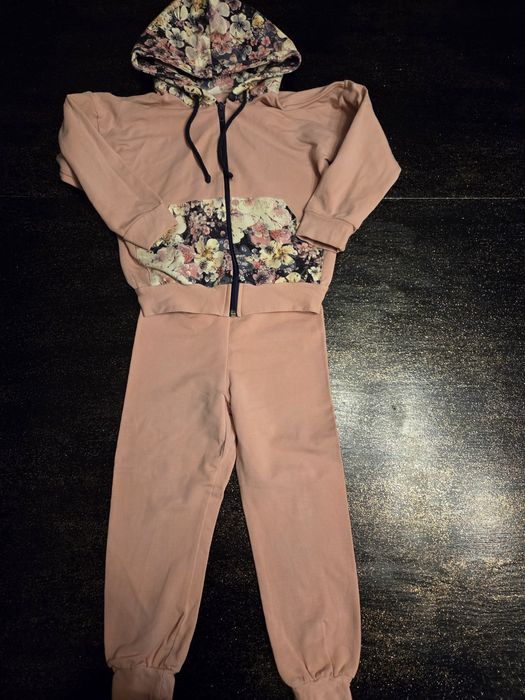 Dres dziewczęcy 110