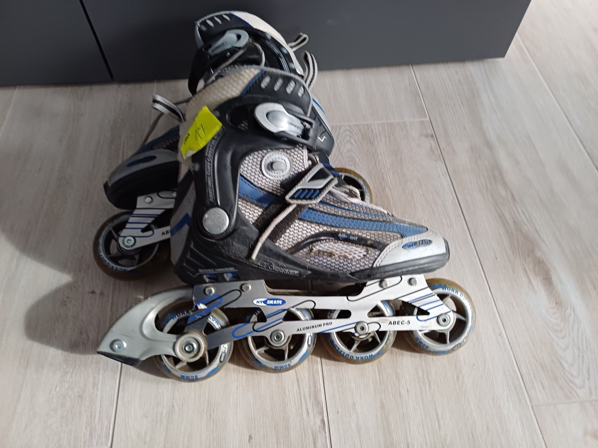 Nr 17 Rolki HY SKATE rozmiar 40