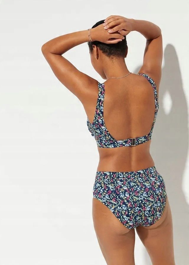 B.P.C figi bikini w kwiatuszki ^38