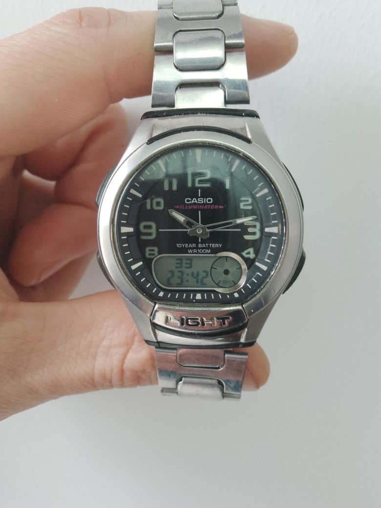 Годинник casio продам