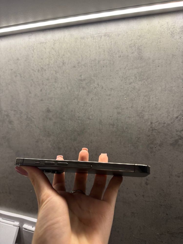 iPhone 13 pro 1tb graphite