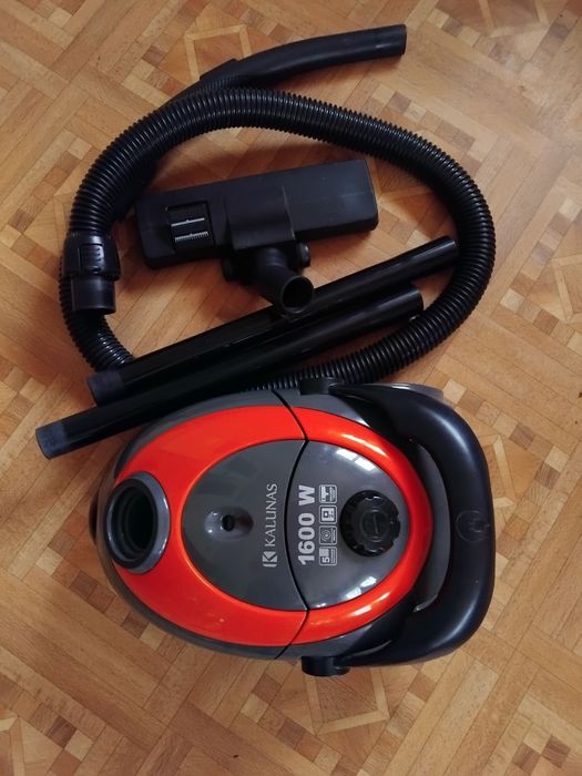 Продам пылесос в нормальном  состоянии