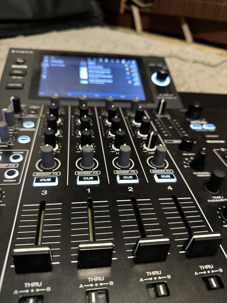 Denon SC4 Live, Dj контроллер all-in-one.