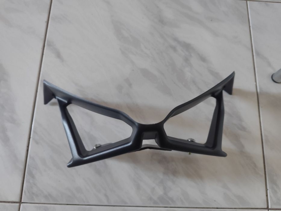 Spoiler farol Yamaha MT 09