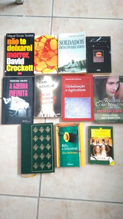 LOTE 16 - LIVROS Diversos - VENDIDOS em SEPARADO - Preços Vários