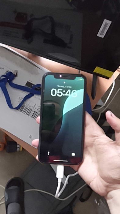 Продам айфон 11. Або обміняю на кращу модель з мою дп
