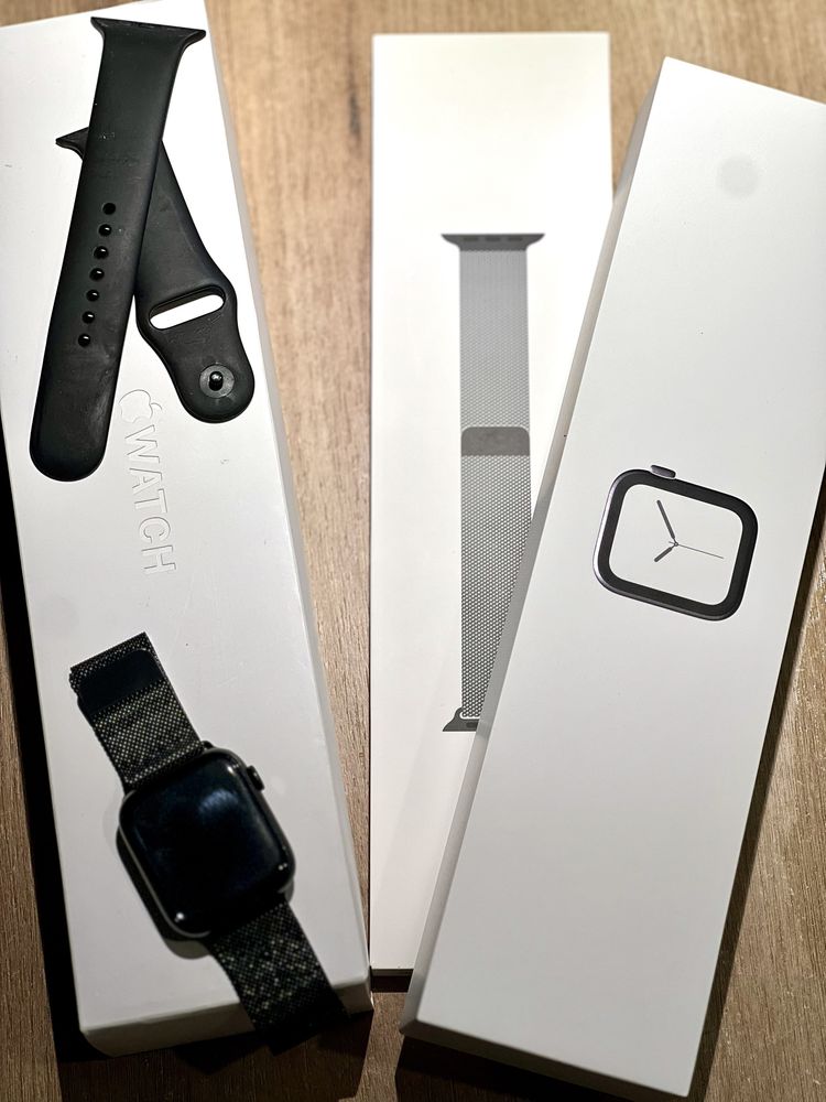 Apple watch series 4 44mm stainless steel Space Black