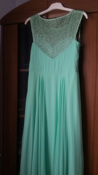 Вечернее платье или на выпускной вечер.