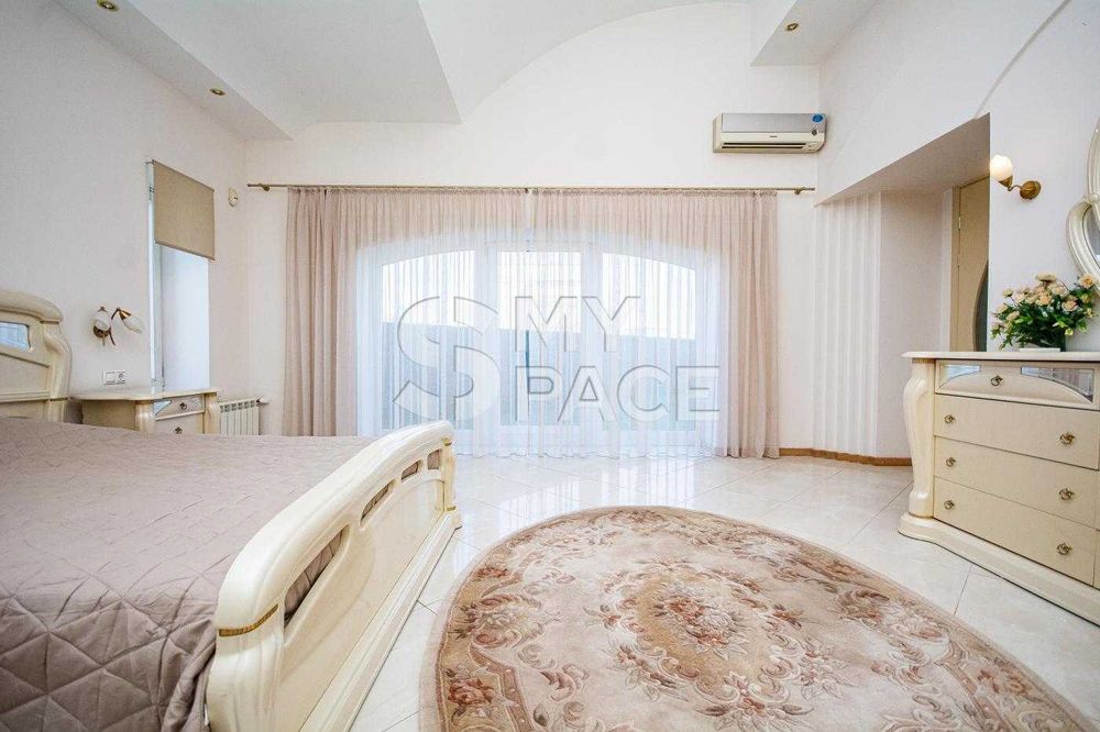 4к. з терасою 253м2 Володимирська Тарасівська Саксаганського Центр