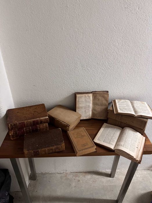 Livros Antigos - Dicionários e outros