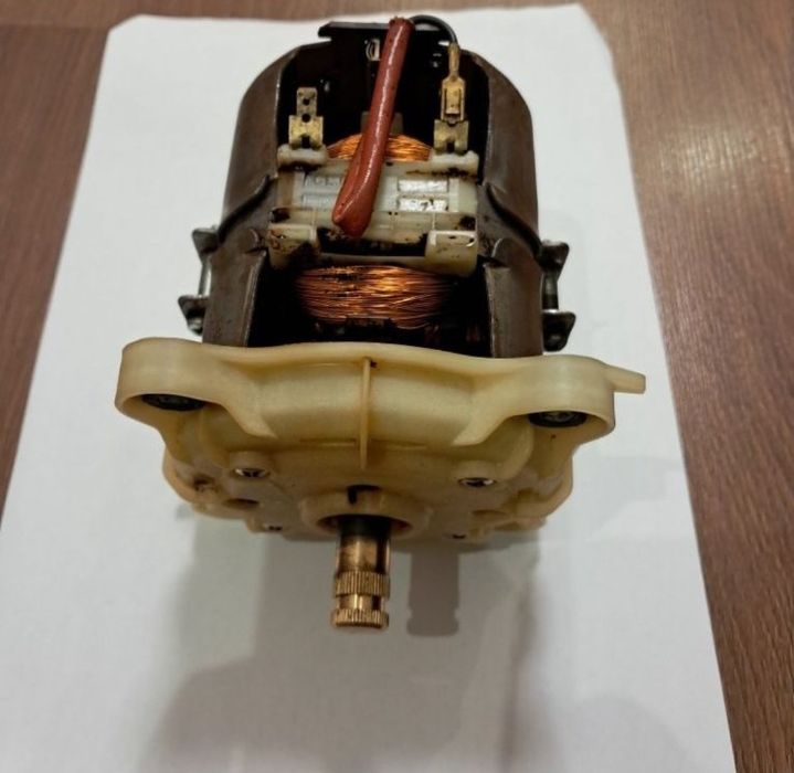 Продам мотор для соковыжималки