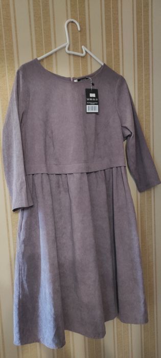 Сукня вельвет гарного кольору