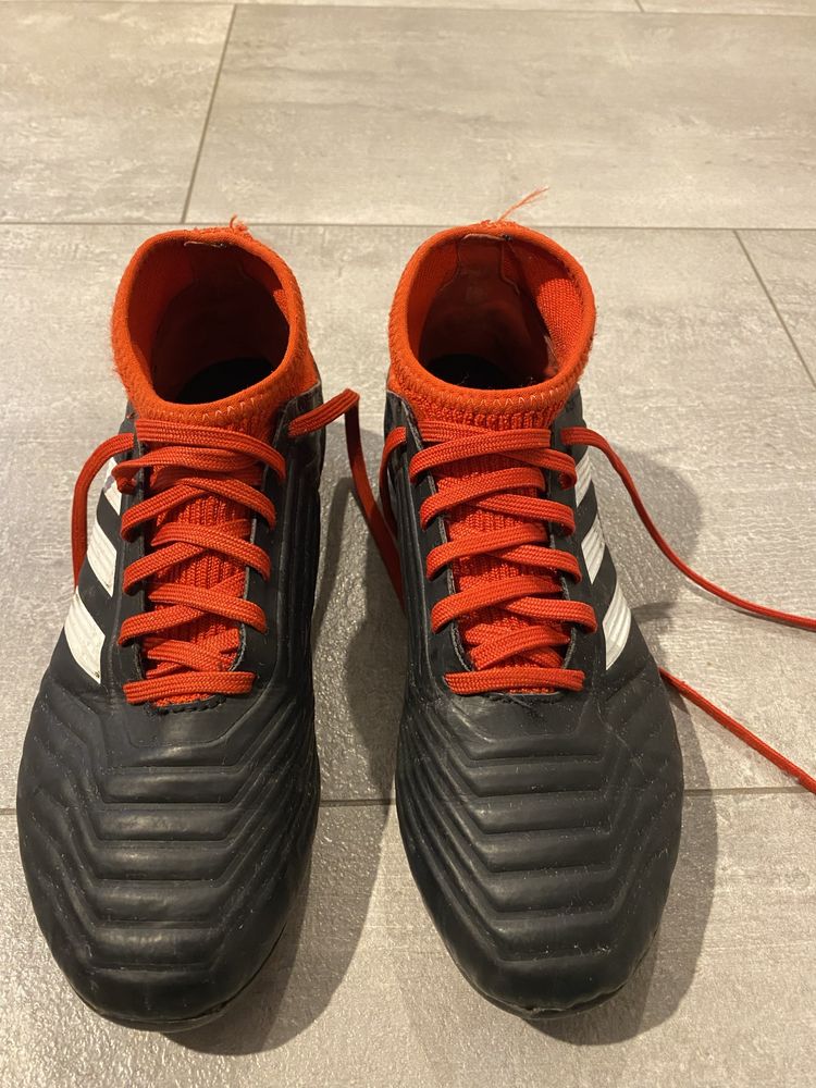 Buty piłkarskie korki chłopięce Adidas, rozm. 36, stan bdb