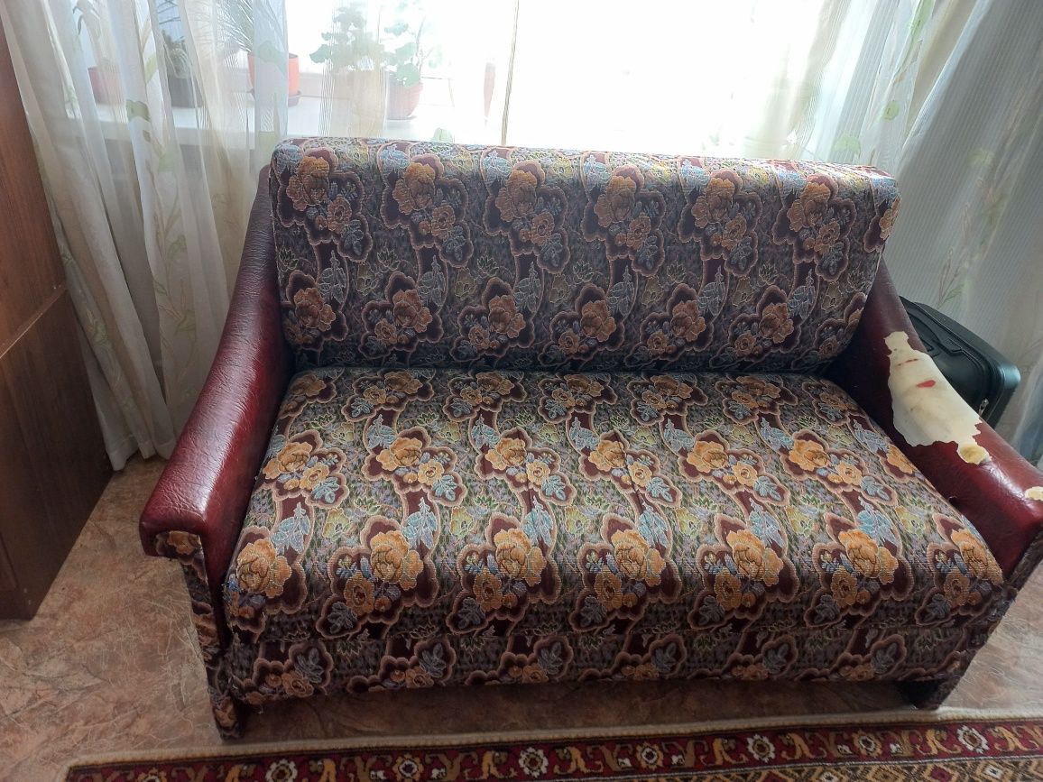 Диван раскладной вперед