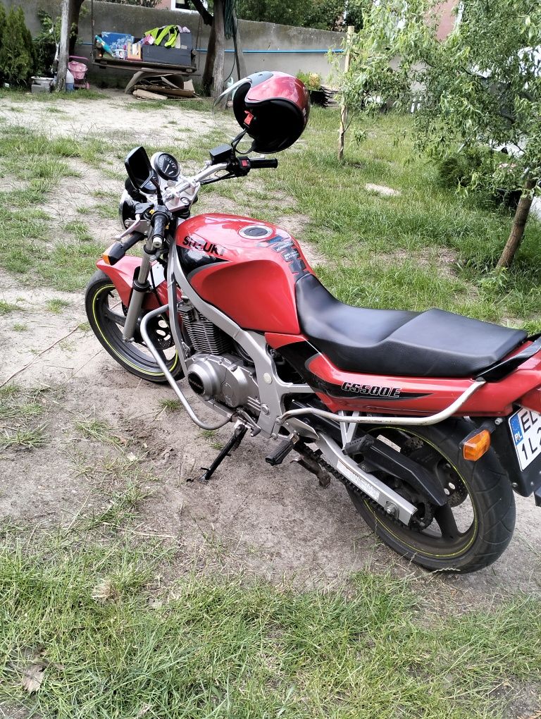 motor Suzuki GS500E