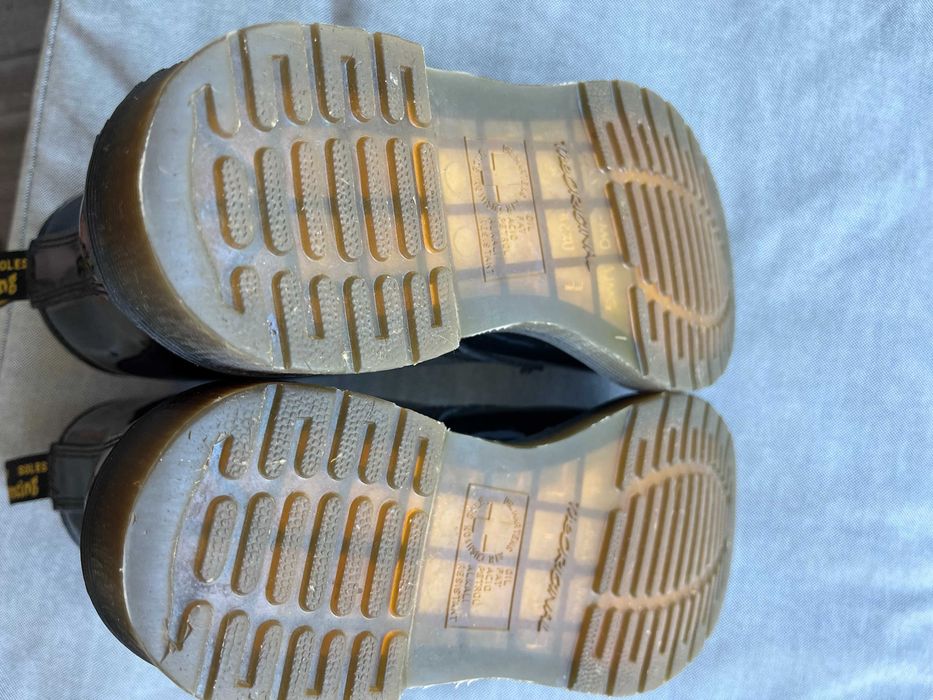 Bota Dr. Martens ORIGINAL Preta envernizada - Tamanho 38 EU