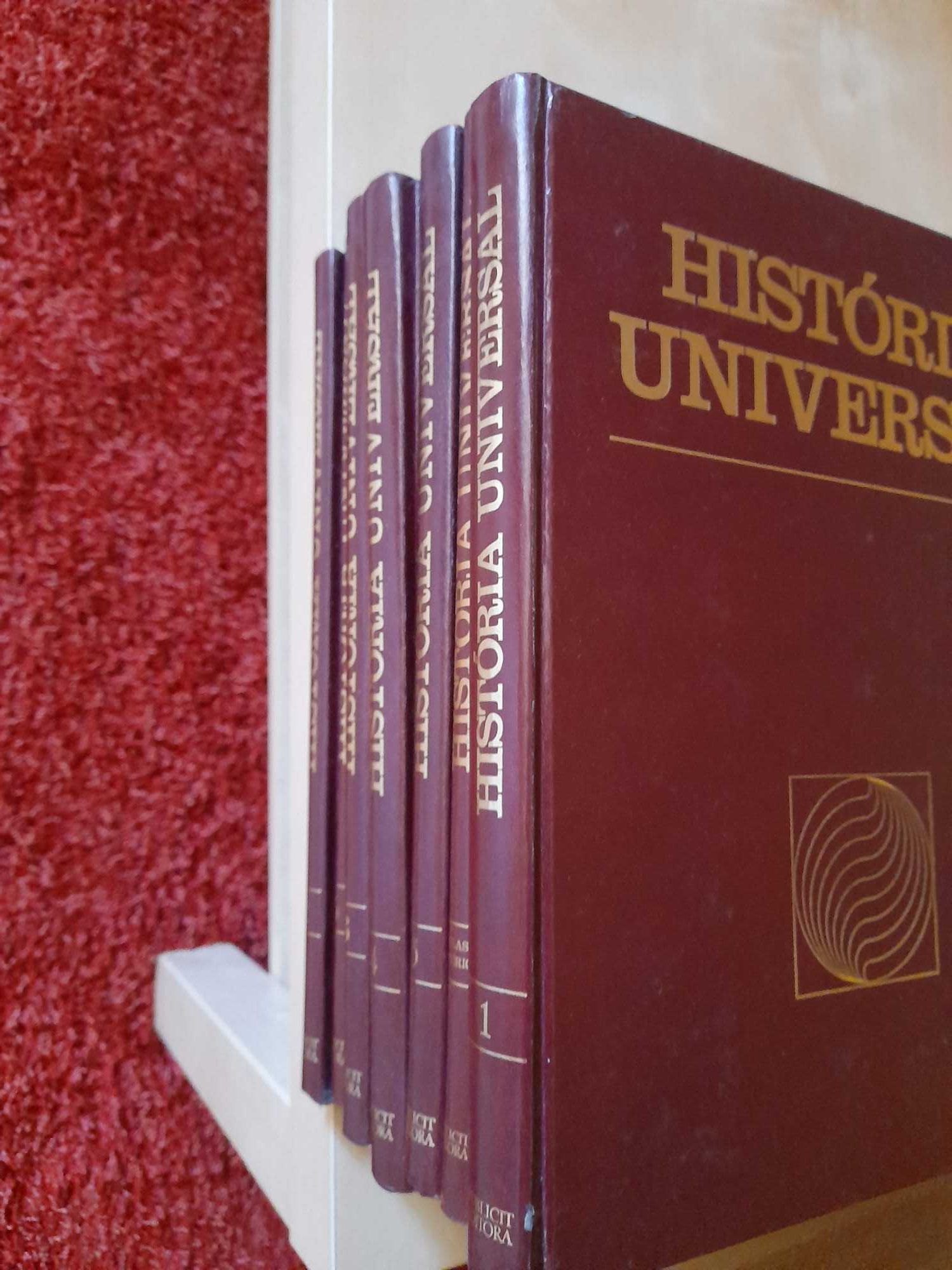 Livros - História Universal (Coleção 1,2,3,4,5)