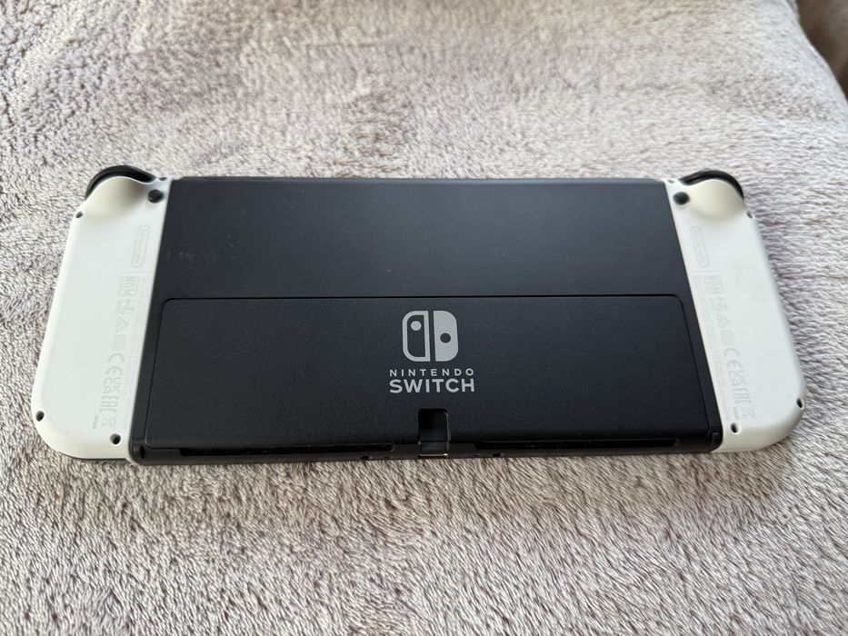 Nintendo swich oled white