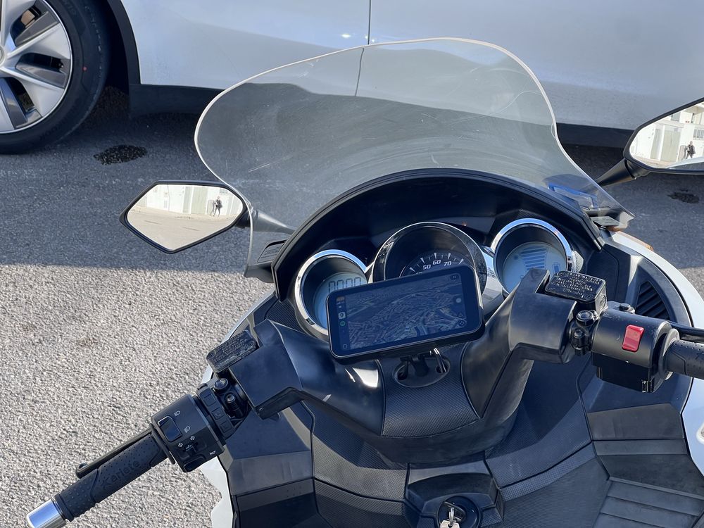 Vectrix VX1 com Carplay e TopCase