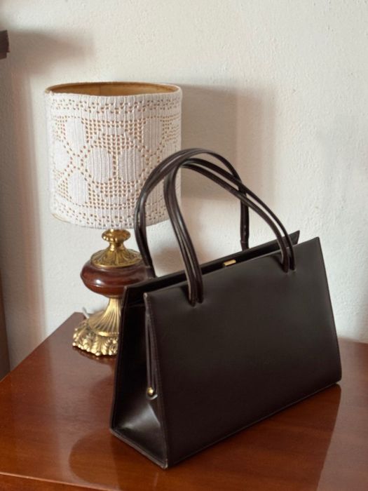 Сумка в стиле 60х годов. Кожа