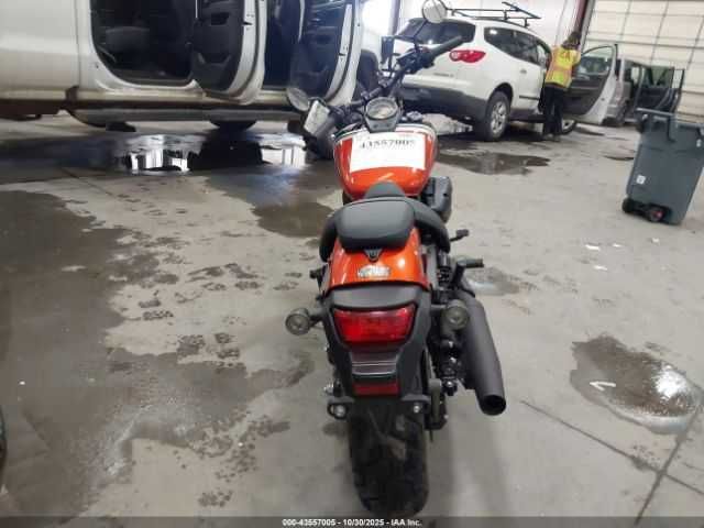 Honda VT750 C2B 2024