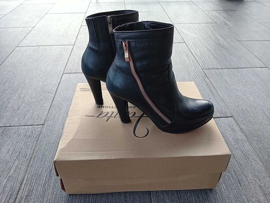 Zgrabne wygodne Botki skórzane z zamkiem Poland