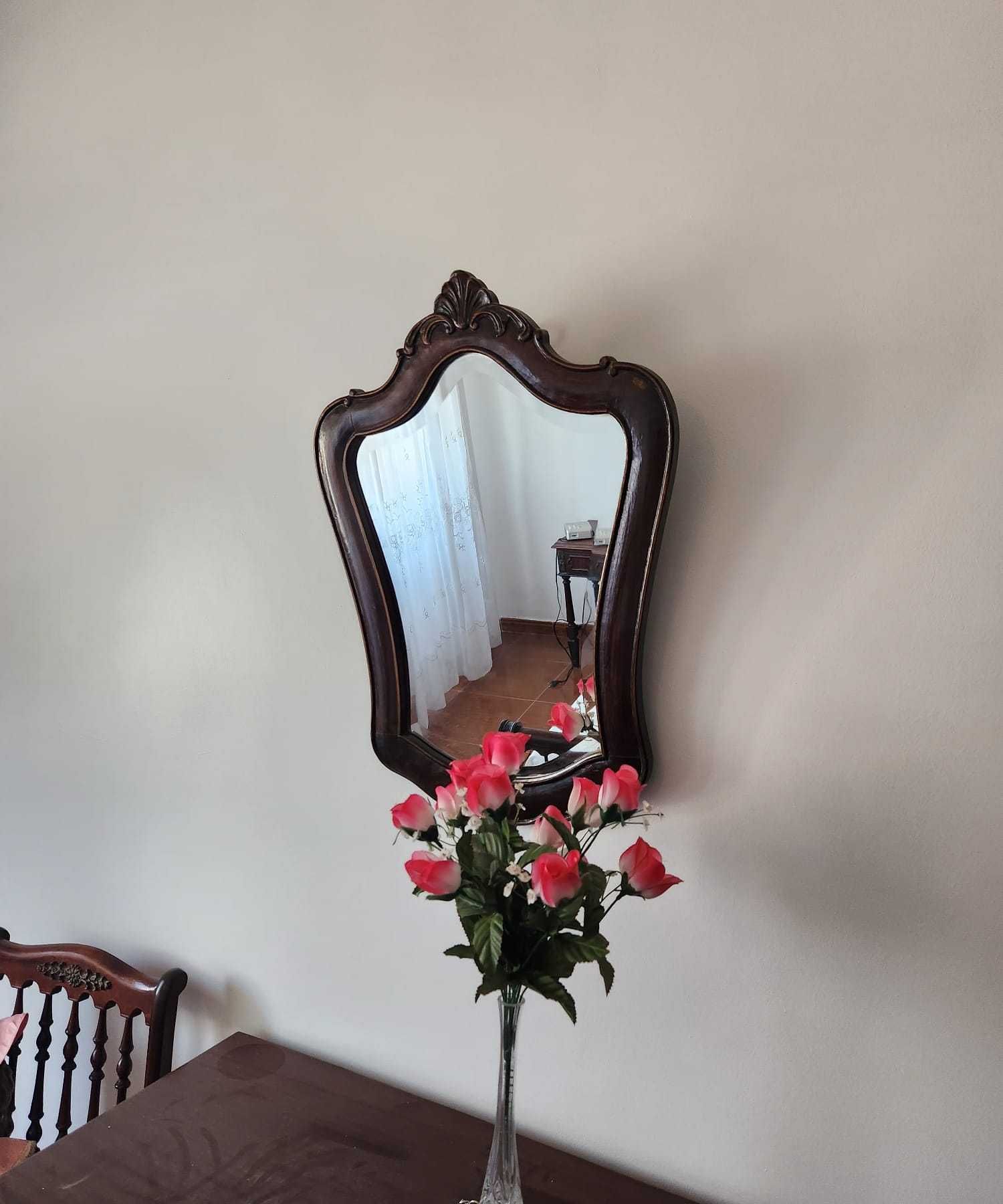 Conjunto de Mobiliário Vintage para Quarto – Madeira Maciça