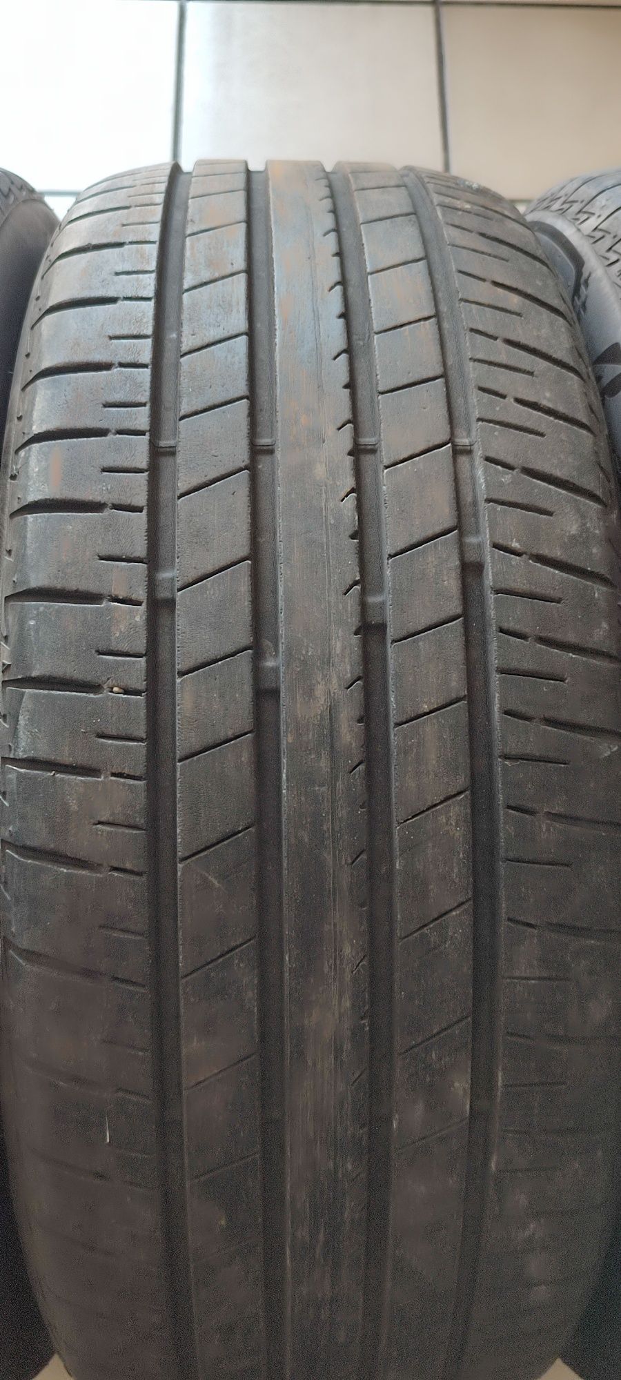 225/45r19 92W Bridgestone Turanza T005A