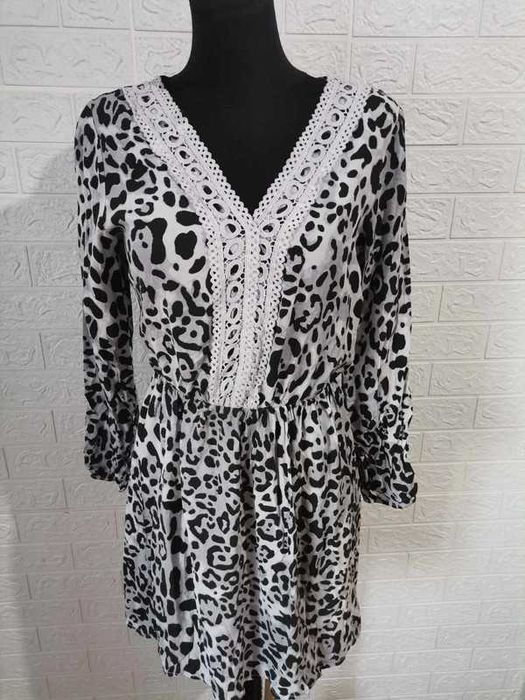 sukienka italy rozmiar m/38 wiskoza cena 28 zł