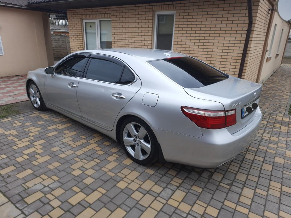 Lexus LS 460 Long