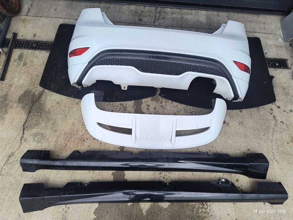 Ford Fiesta mk7 zderzak pakiet ST