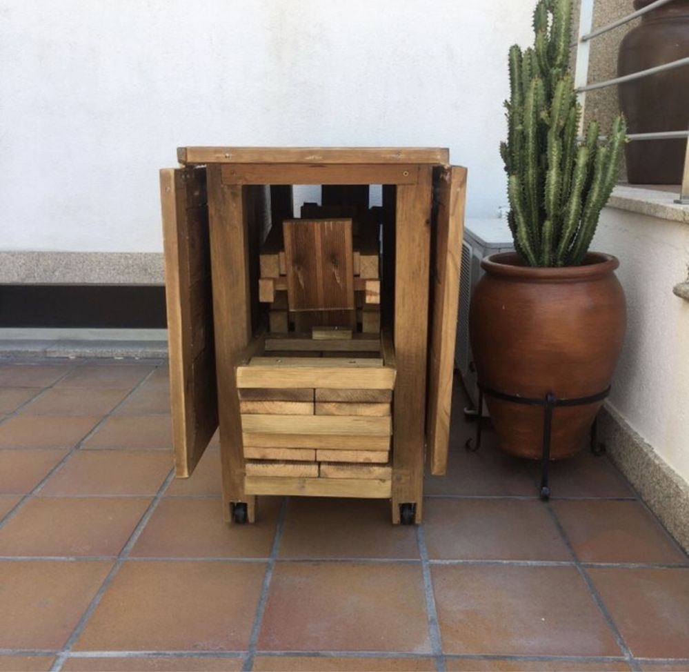 Mesa / Bancos de jardim / Terraco
