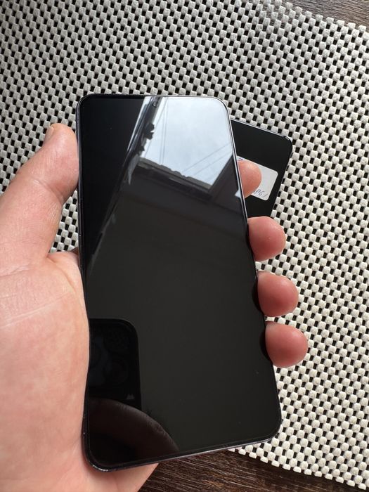 Гарні Samsung S22 128 на snapdragon