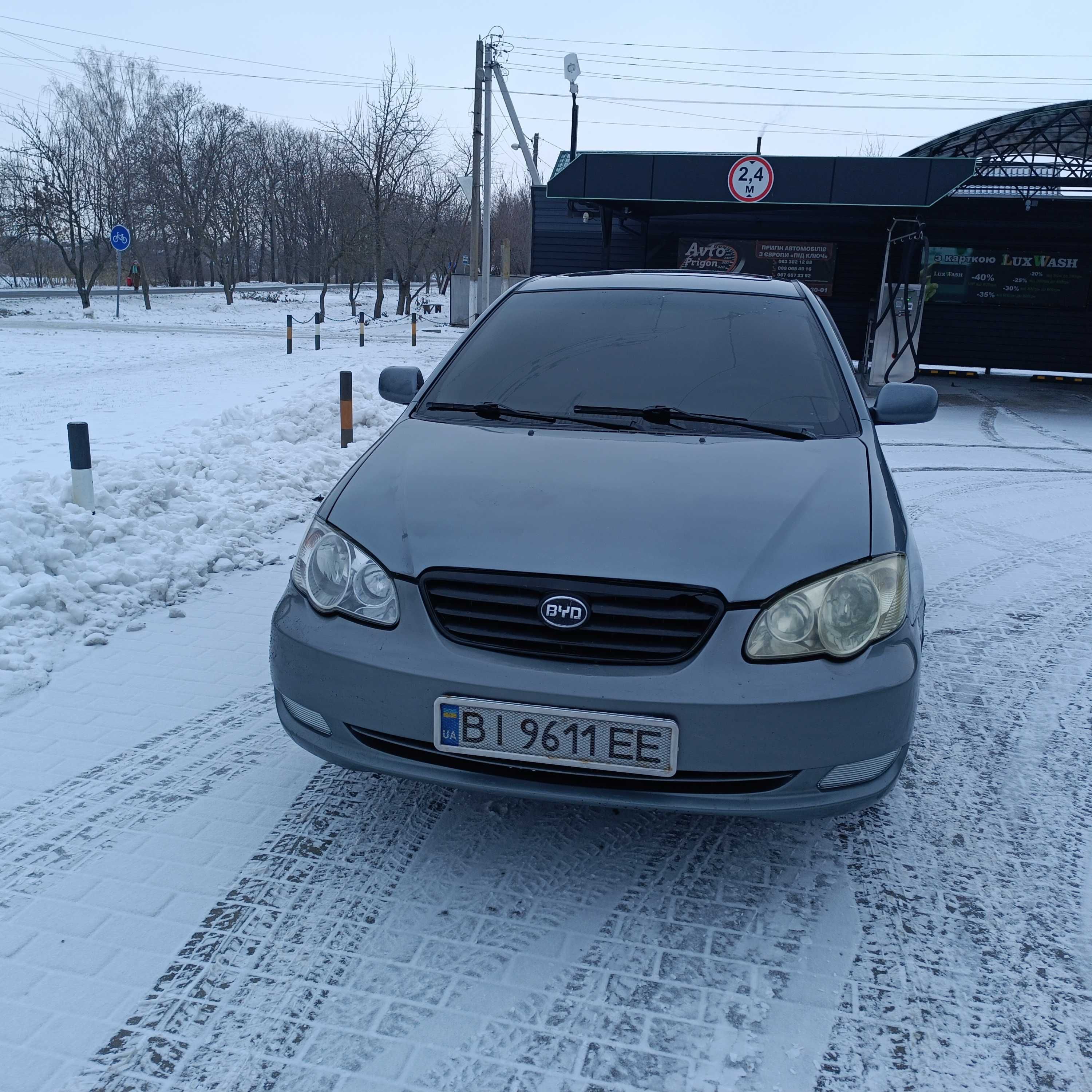 Автомобіль byd f3