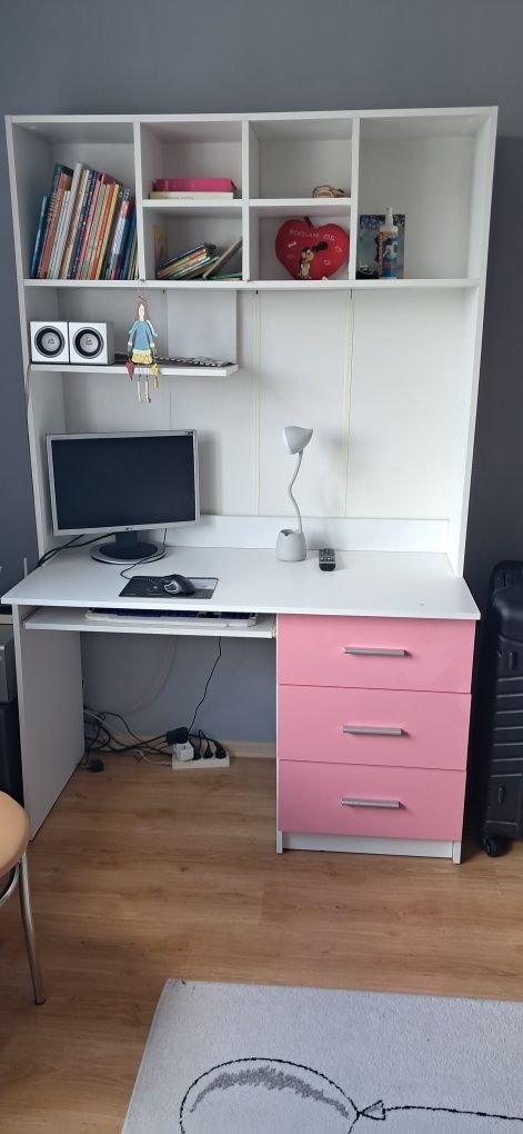 Sprzedam komplet mebli  dziewczęcych