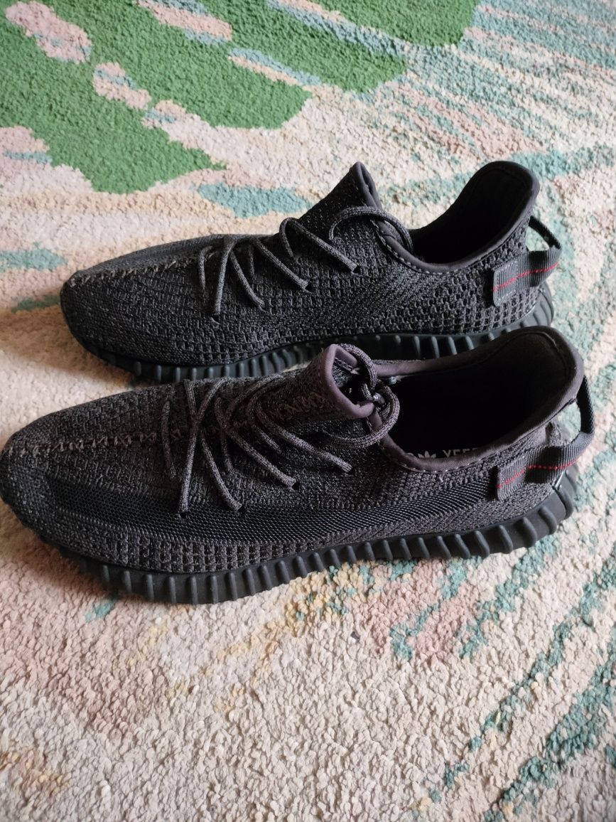 Adidas Yeezy boost V2 black