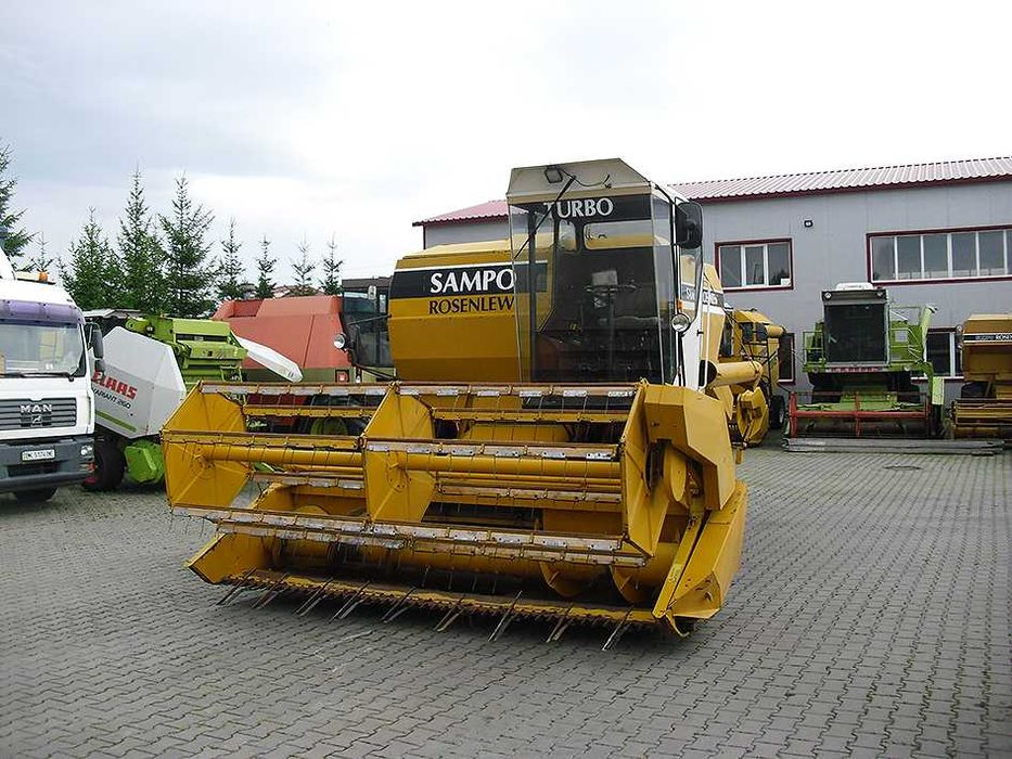 Зерноуборочный комбайн Sampo ROSENLEW 690