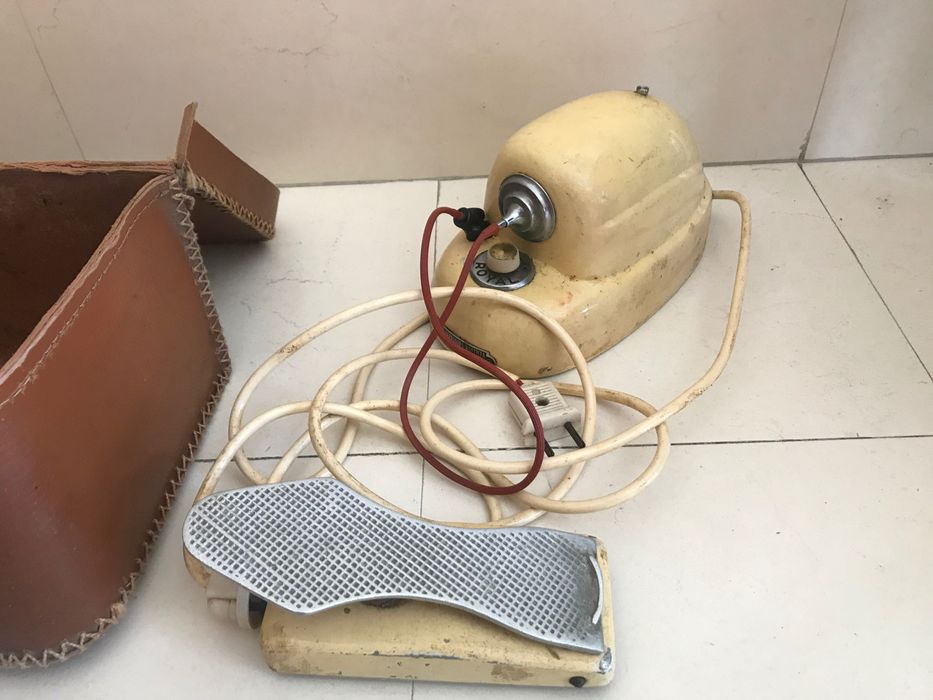 Máquina antiga de apanhar malhas