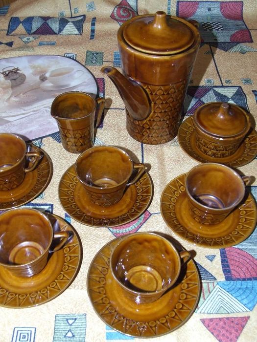 Chodzież Serwis kawowy brązowy trójkąty porcelana IRA E. Renkowski