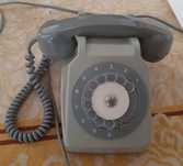 Telefone antigo cinzento