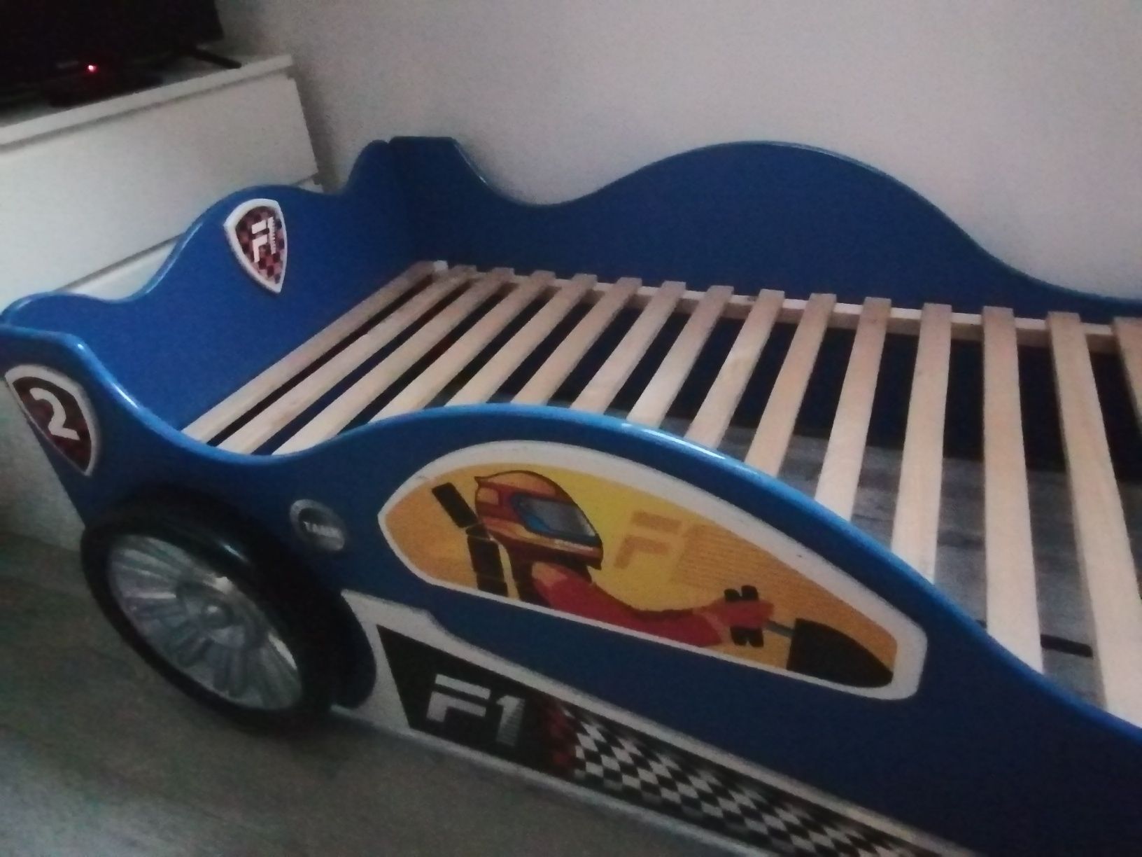Łóżko chłopięce bolid