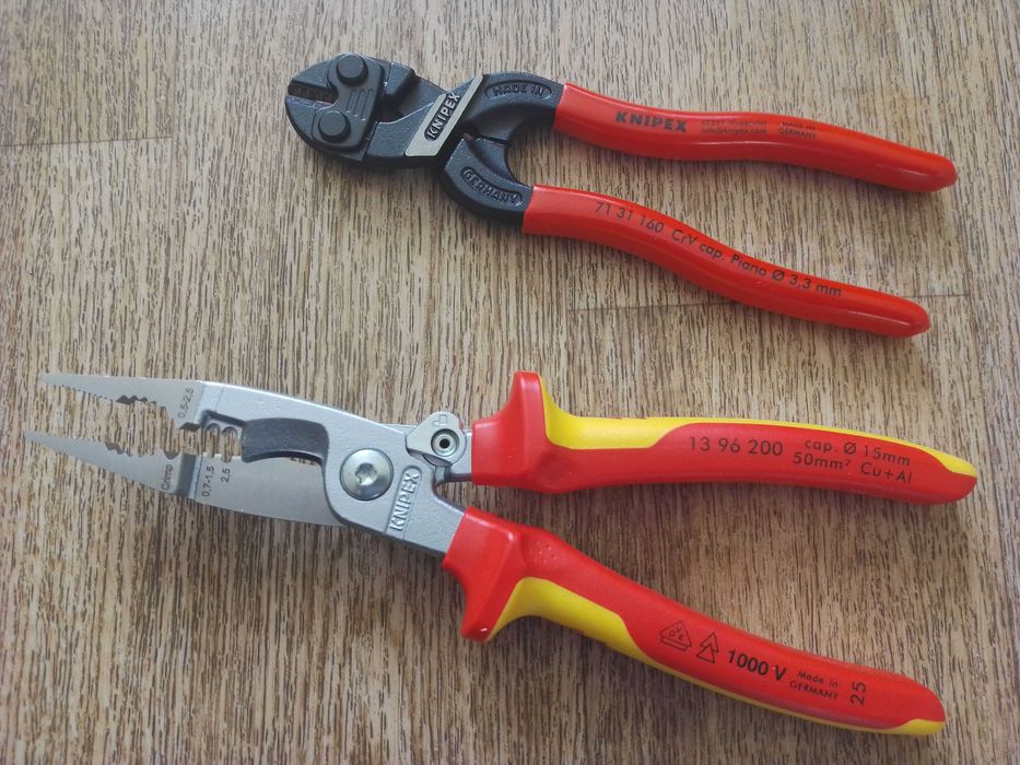 Багатофункціональні кліщі для електромонтажних робіт KNIPEX 13 96 200