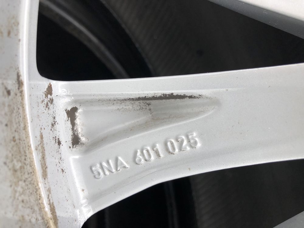 Alu VW 17 5x112 Oryginalne Komplet