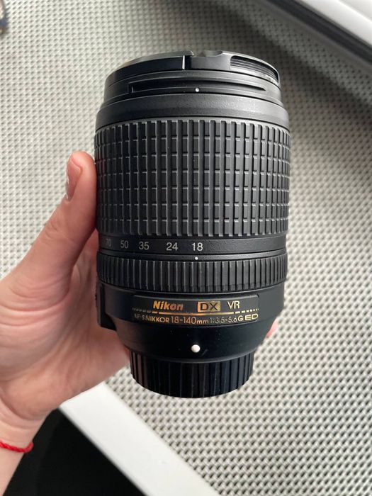 об’єктив 18–140 мм NIKON